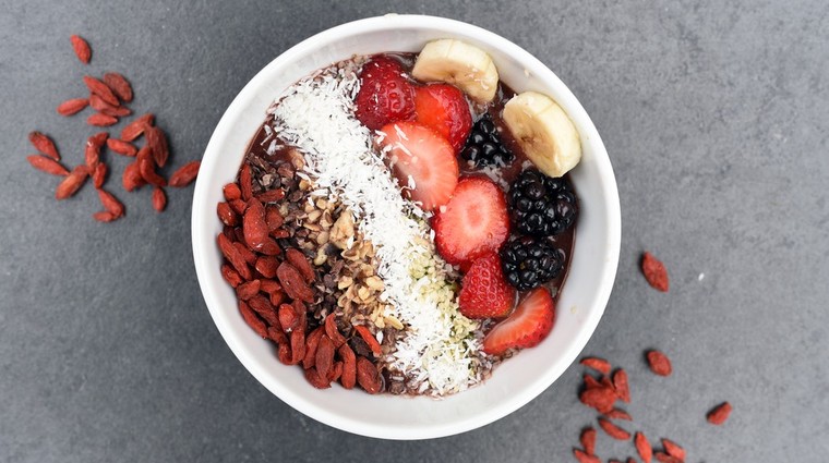 Smoothie bowl z lesního ovoce