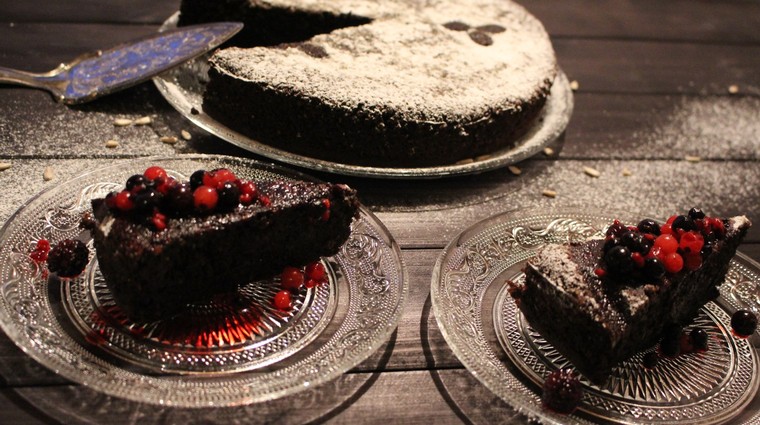 Slunečnicová torta caprese