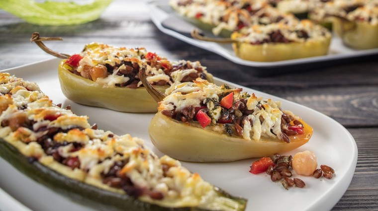 Pečená zelenina s červenou pšenicí a cizrnou 